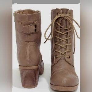Wild Diva Tan Lace Up Boots‎ Stacked Heel